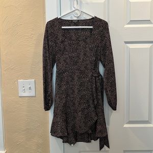 Polka dot square neck dress ties at waist